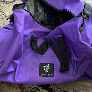Younique duffle bag. Brand new. Out of package but never used.